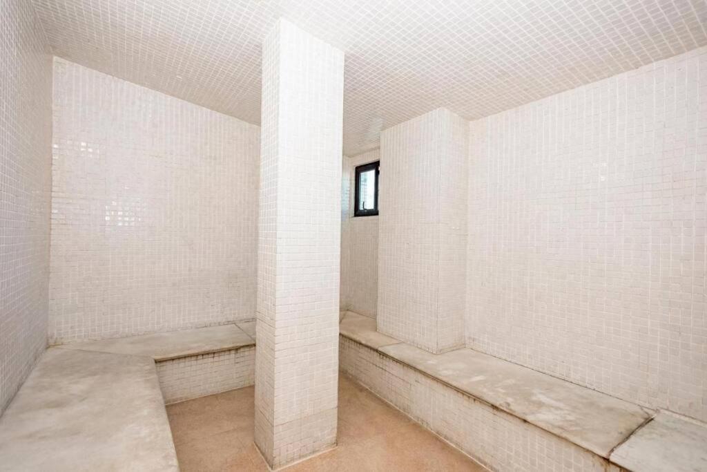 Flat Capitania Varam 143 Pitangueiras Гуаружа Экстерьер фото